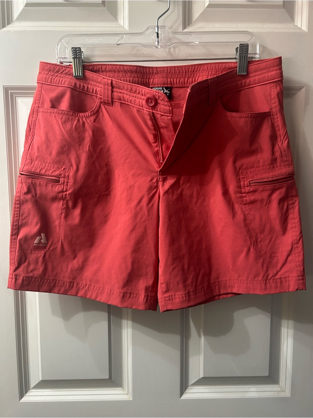 Eddie Bauer Women's Guide Pro Shorts size 10 - Picture 4 of 9